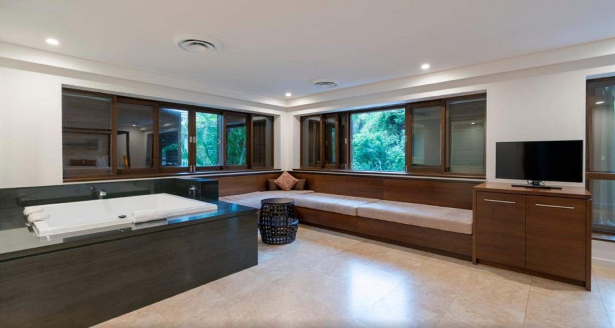 Luxury Apartments At Temple Resort And Spa Port Douglas Rum bild