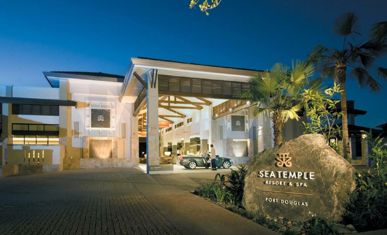 Luxury Apartments At Temple Resort And Spa Port Douglas Exteriör bild