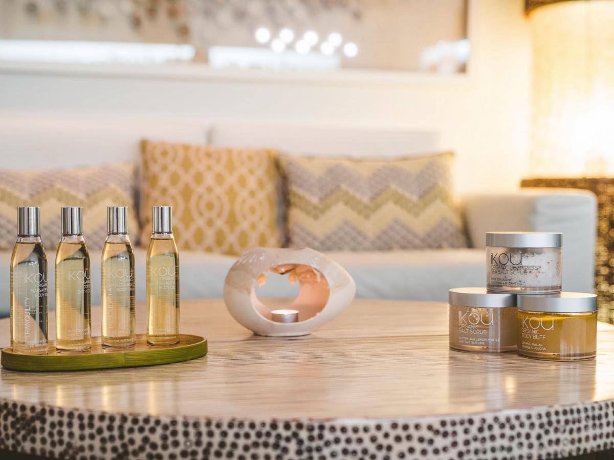 Luxury Apartments At Temple Resort And Spa Port Douglas Exteriör bild